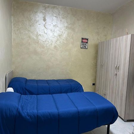 La Casa Di Vera Наполи Екстериор снимка