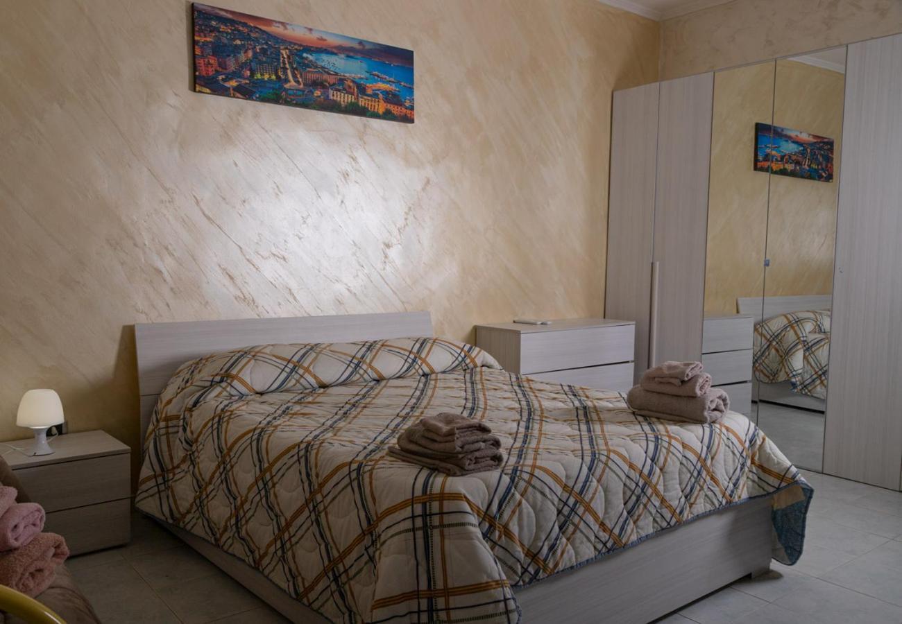 La Casa Di Vera Наполи Екстериор снимка
