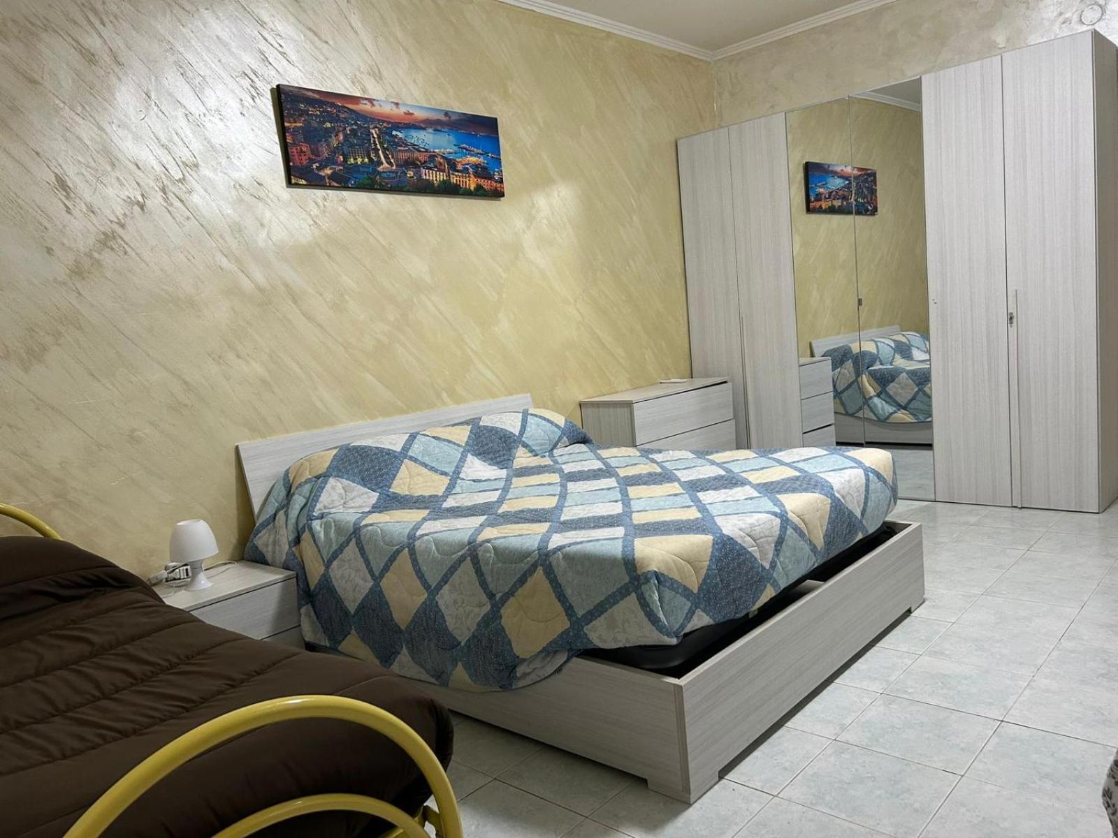 La Casa Di Vera Наполи Екстериор снимка